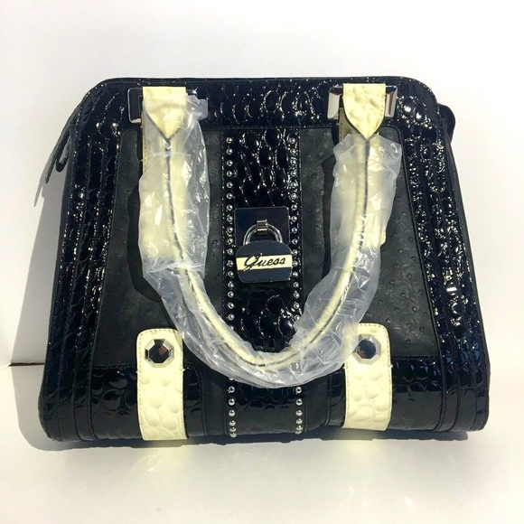 Guess bag NWT - Picture 1 of 8